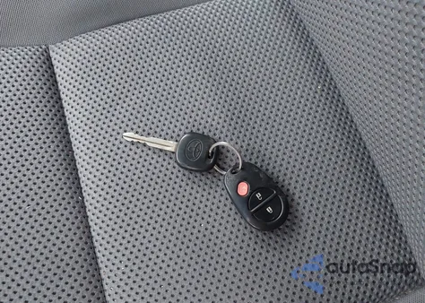 2011 Toyota Tacoma Base V6 из США, поврежденный, VIN 3TMMU4FN2BM025739